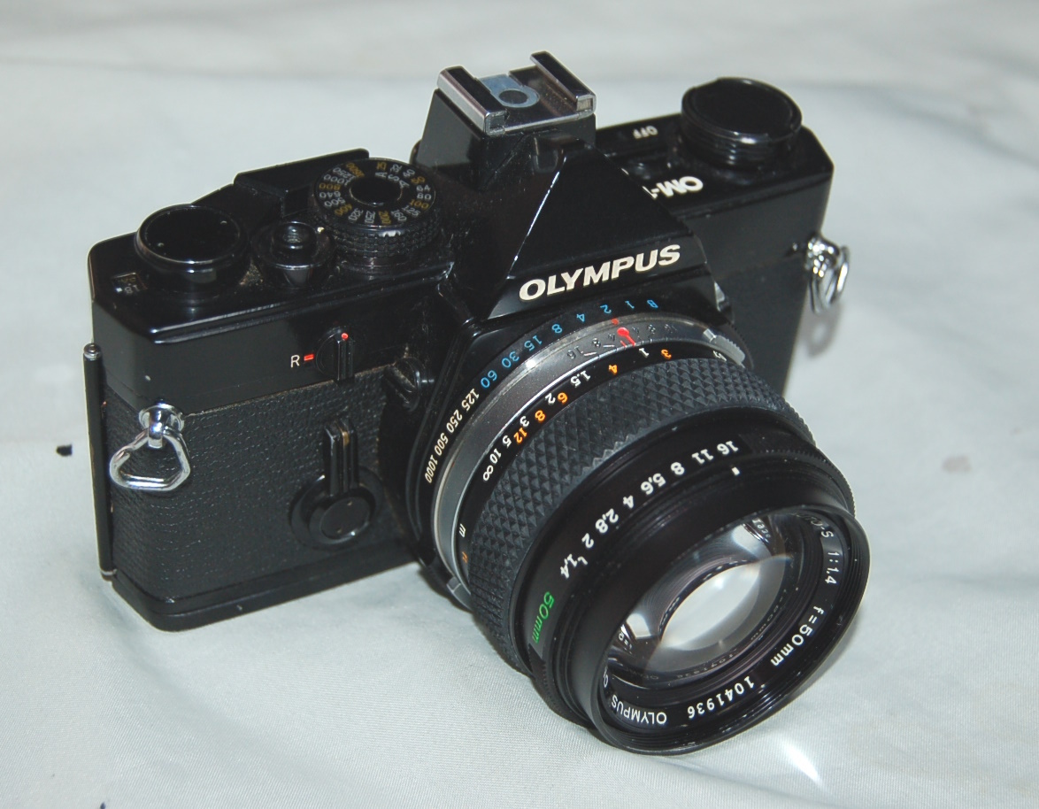 OLYMPUS OM-1 Black Model 50mm F1.4 付き　プリズムに薄白い腐食有