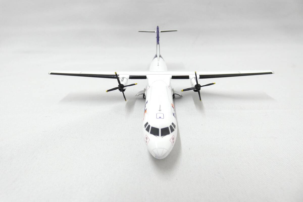 28566 ★ Gemini200 ATR-72-200 1:200スケール FedEx G2FDX426 N812FX 飛行機 模型 フィギュア ★ 長期保管品_画像4