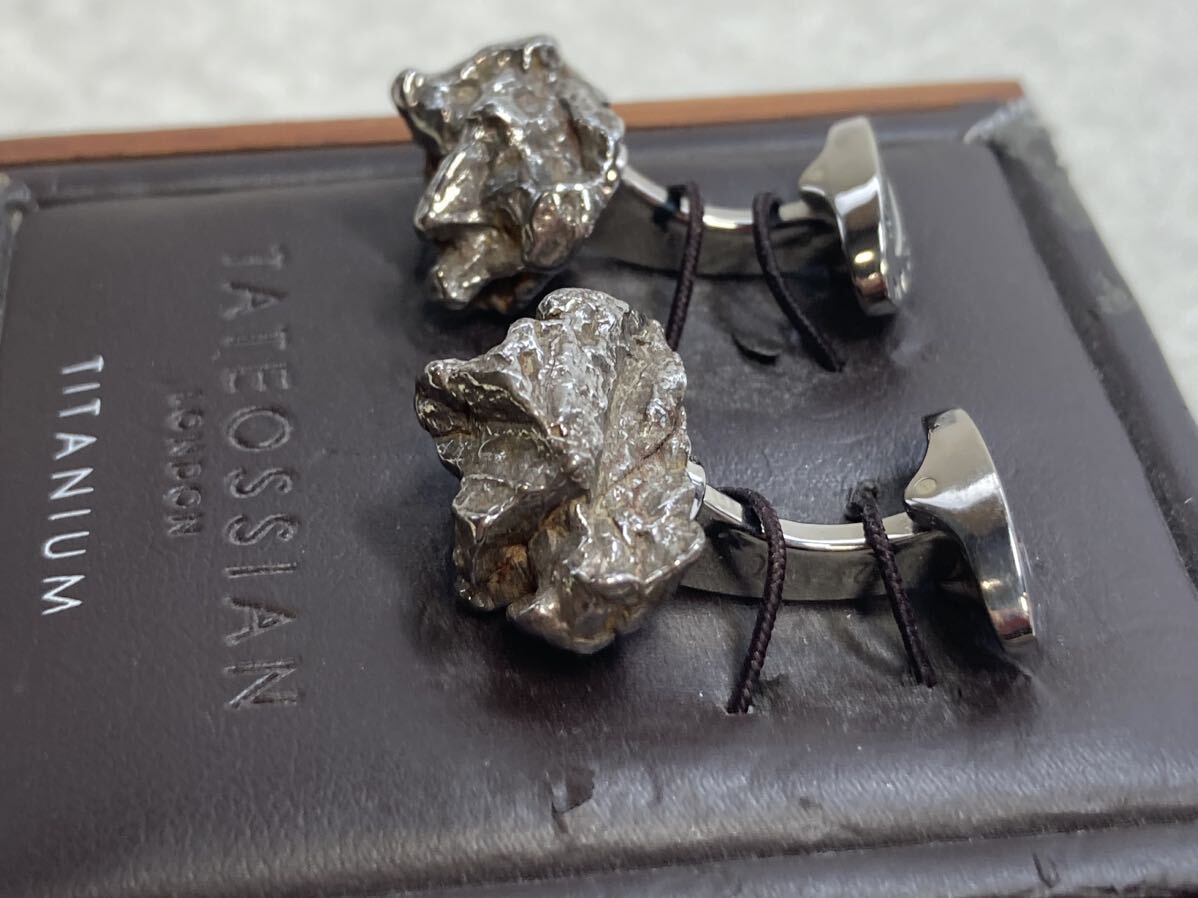 新品　タテオシアン（英）　カフリンクス チタン×カンポデルシェロ隕石　世界限定９０個　希少デッドストック　現在定価１２万円ほど