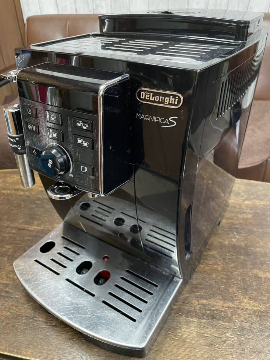 ジャンク品 デロンギ 全自動エスプレッソマシン ECAM23120B コーヒーメーカー マグニフィカS DeLonghi 通電可能。の画像3