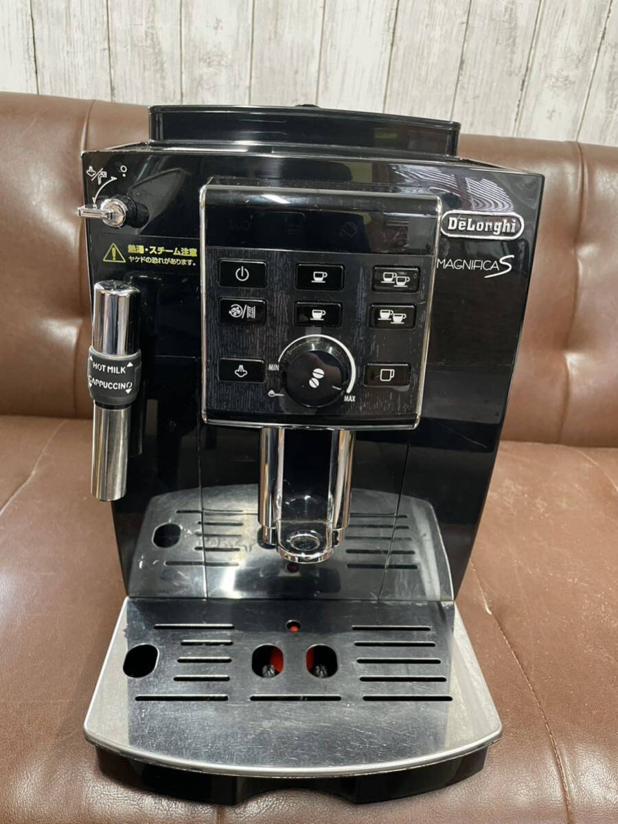 ジャンク品 デロンギ 全自動エスプレッソマシン ECAM23120B コーヒーメーカー マグニフィカS DeLonghi 通電可能。の画像1