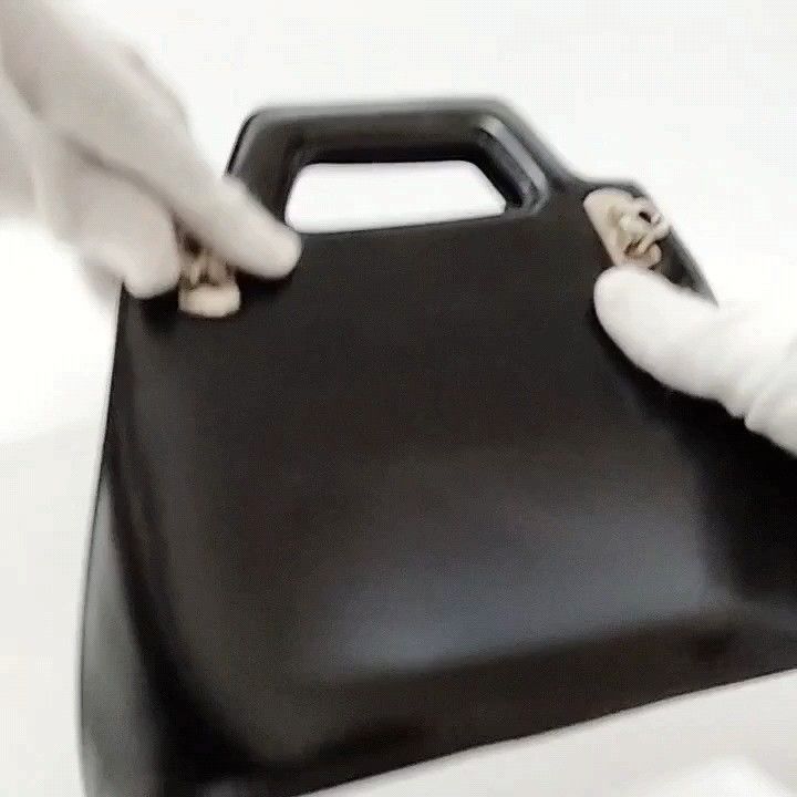 超希少 サルヴァトーレフェラガモ ミニ ショルダー ハンドバッグ エナメル レザー WANDA MINI BAG