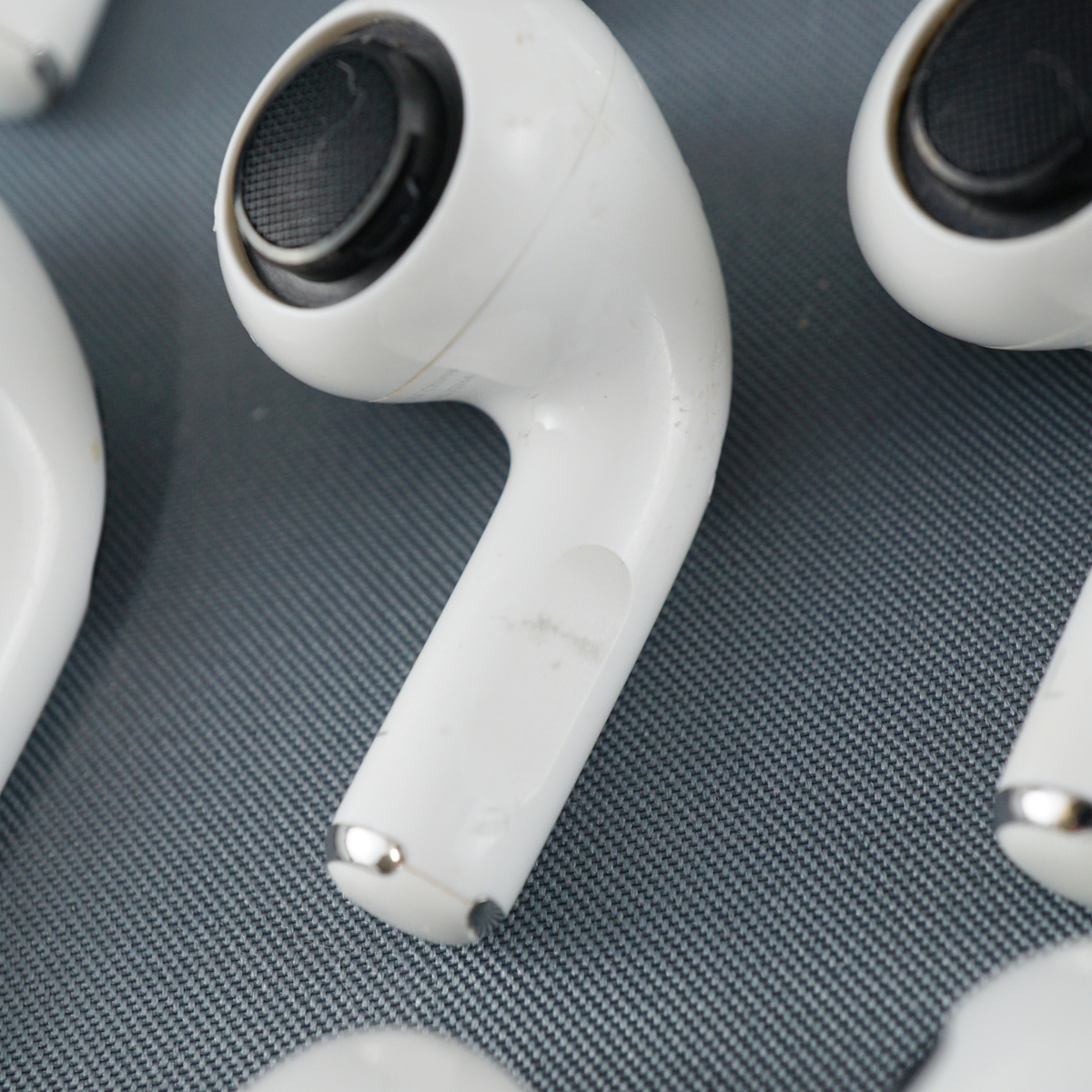 Apple AirPods Pro エアポッズ プロ 左イヤホンのみ USED品 20個 ノイズあり A2084 ワイヤレスイヤホン 左耳 片耳 【ジャンク】 KR V0447_画像8