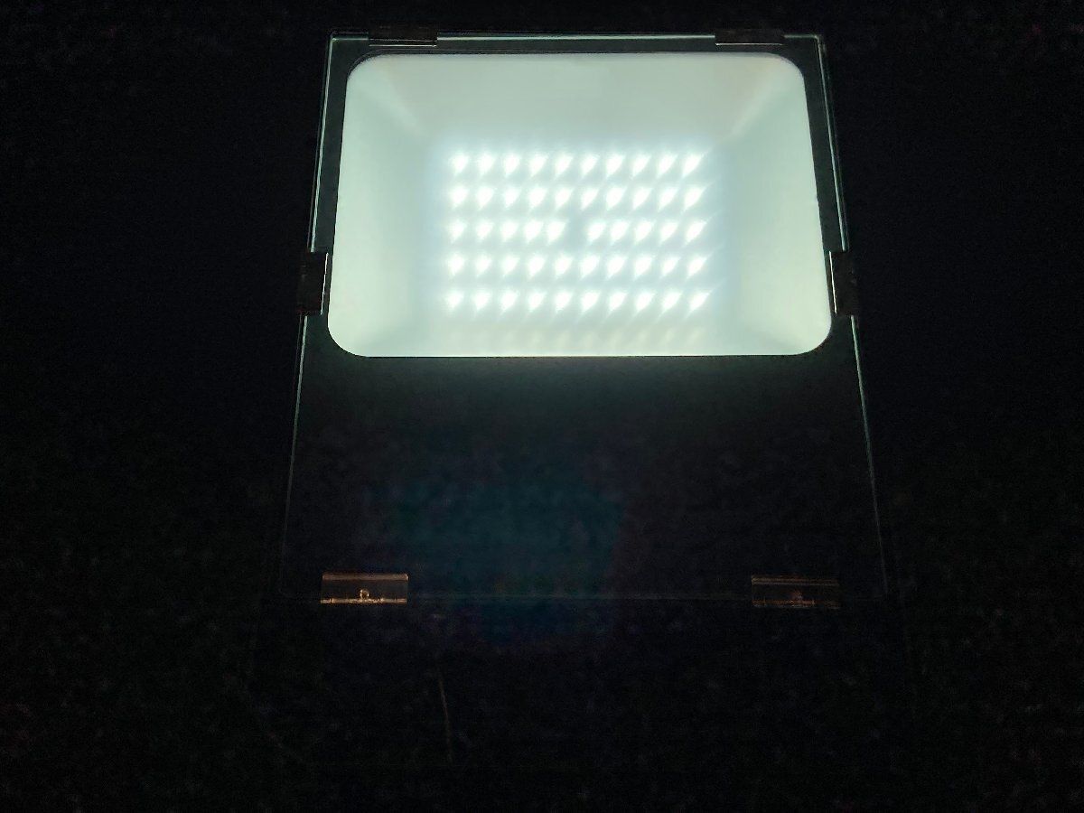 LED投光器　４個セット　FT-TG50W/65K　スポットライト　展示会　ディスプレイ　_画像2