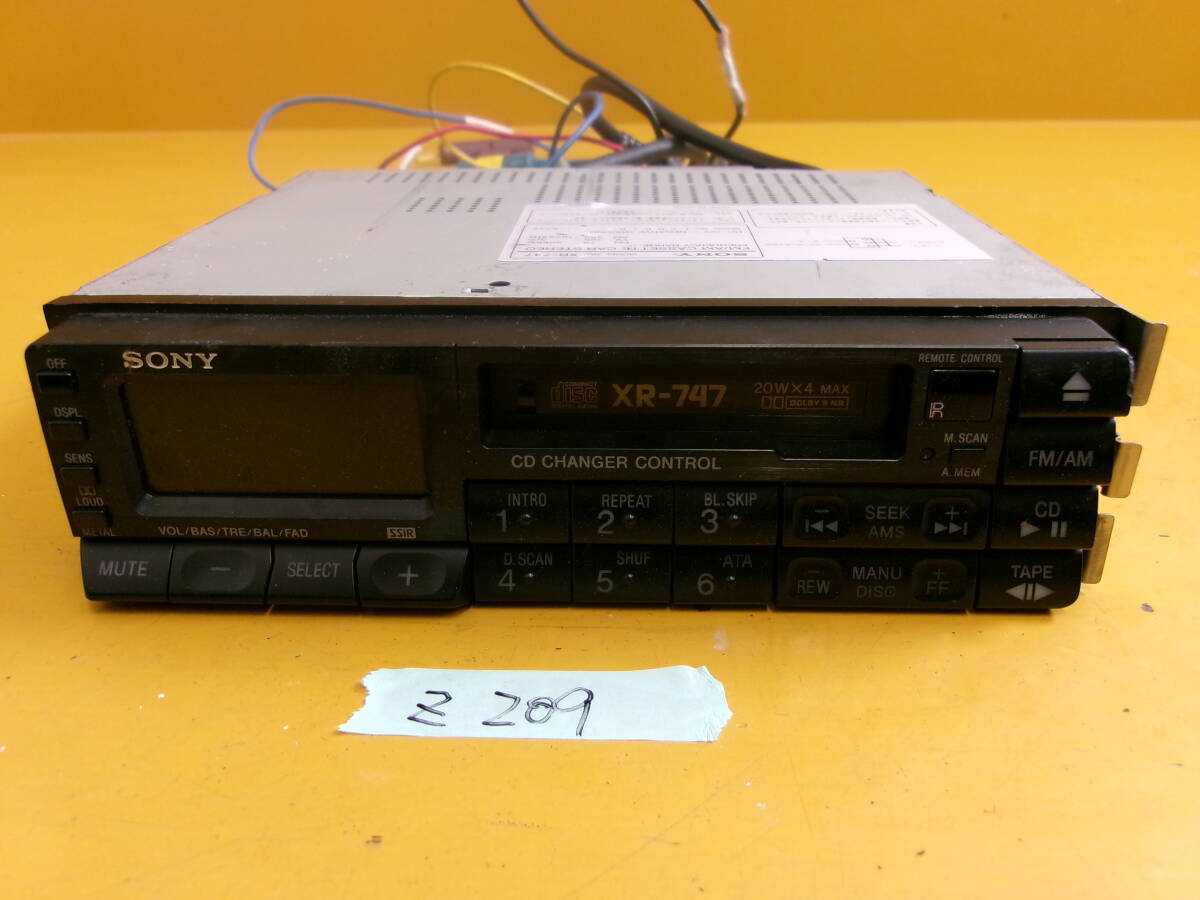 (Z-209)SONY FM/AM テープデッキ カーオーディオ XR747 動作未確認 現状品の画像1