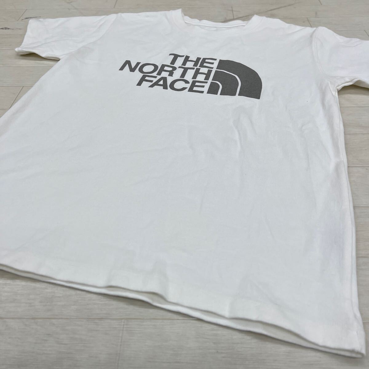 1412◎ THE NORTH FACE ザ ノースフェイス トップス Tシャツ カットソー 半袖 クルーネック ビック ロゴ プリント ホワイト メンズM_画像3
