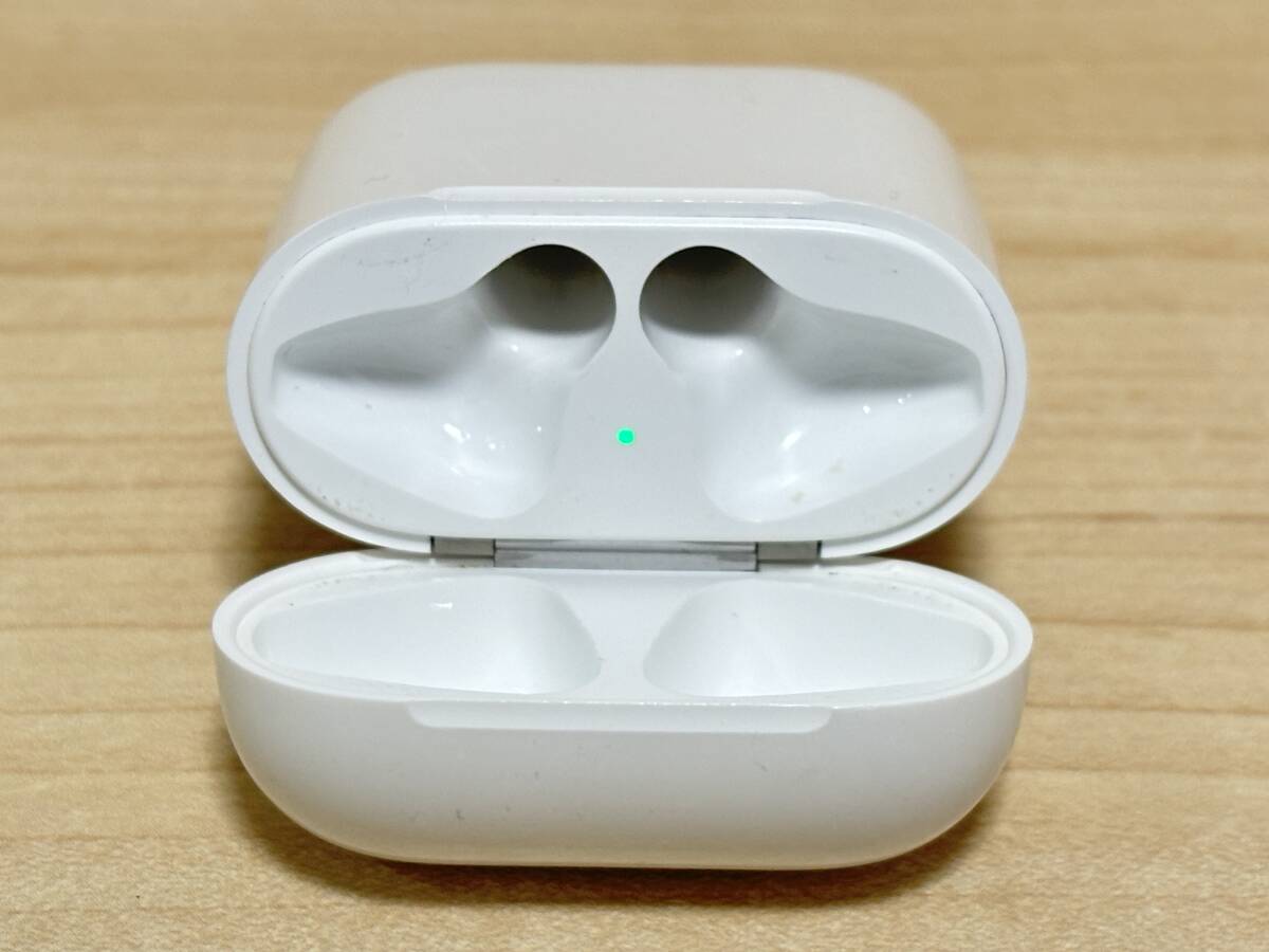 【中古】AirPods 第二世代 A2031 A1602 MV7N2J/A（左耳L側OK・右耳R側バッテリー弱）Apple アップルの画像2