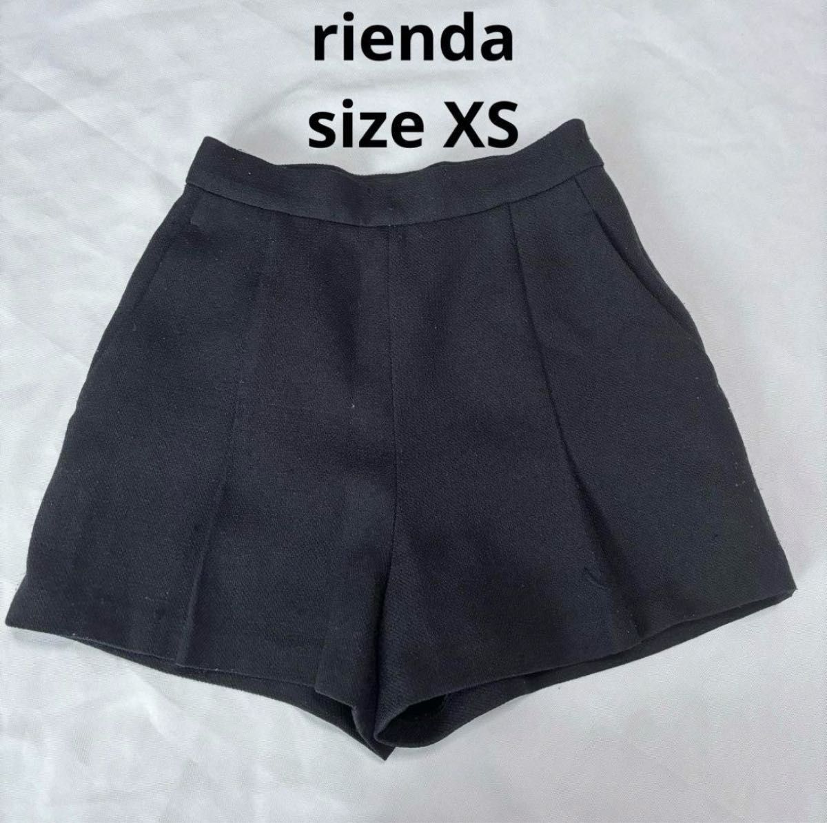 rienda リエンダ　センタープレス　ハイウェスト　ショートパンツ　XS