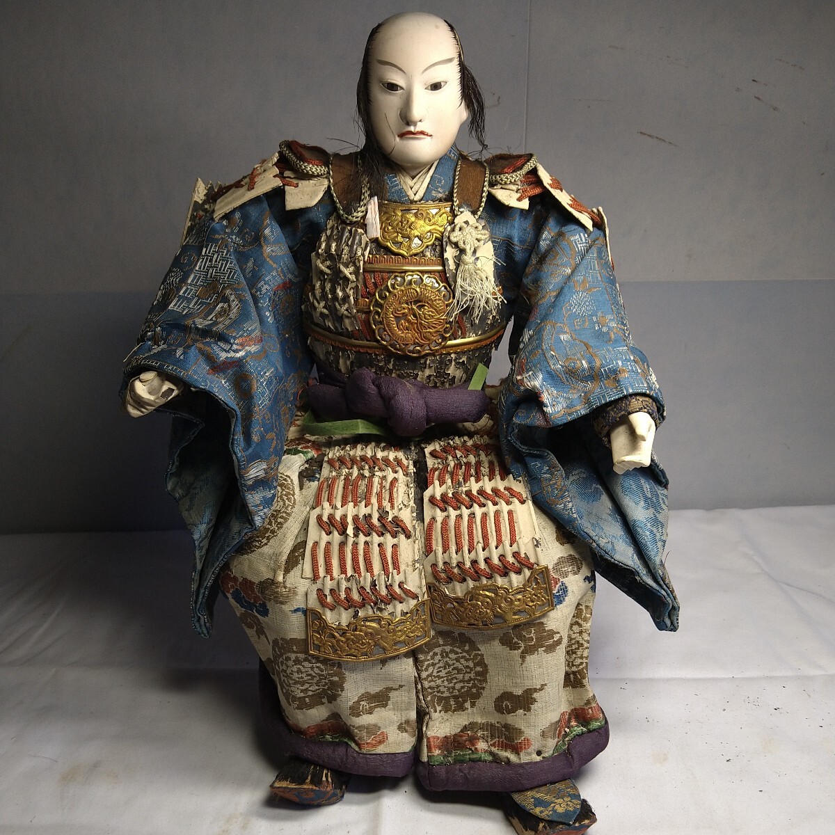 a-1443◆武士人形 大名 兜 甲冑 日本人形 アンティーク  道具 小物 ガラス玉 ◆状態は画像で確認してください。の画像8