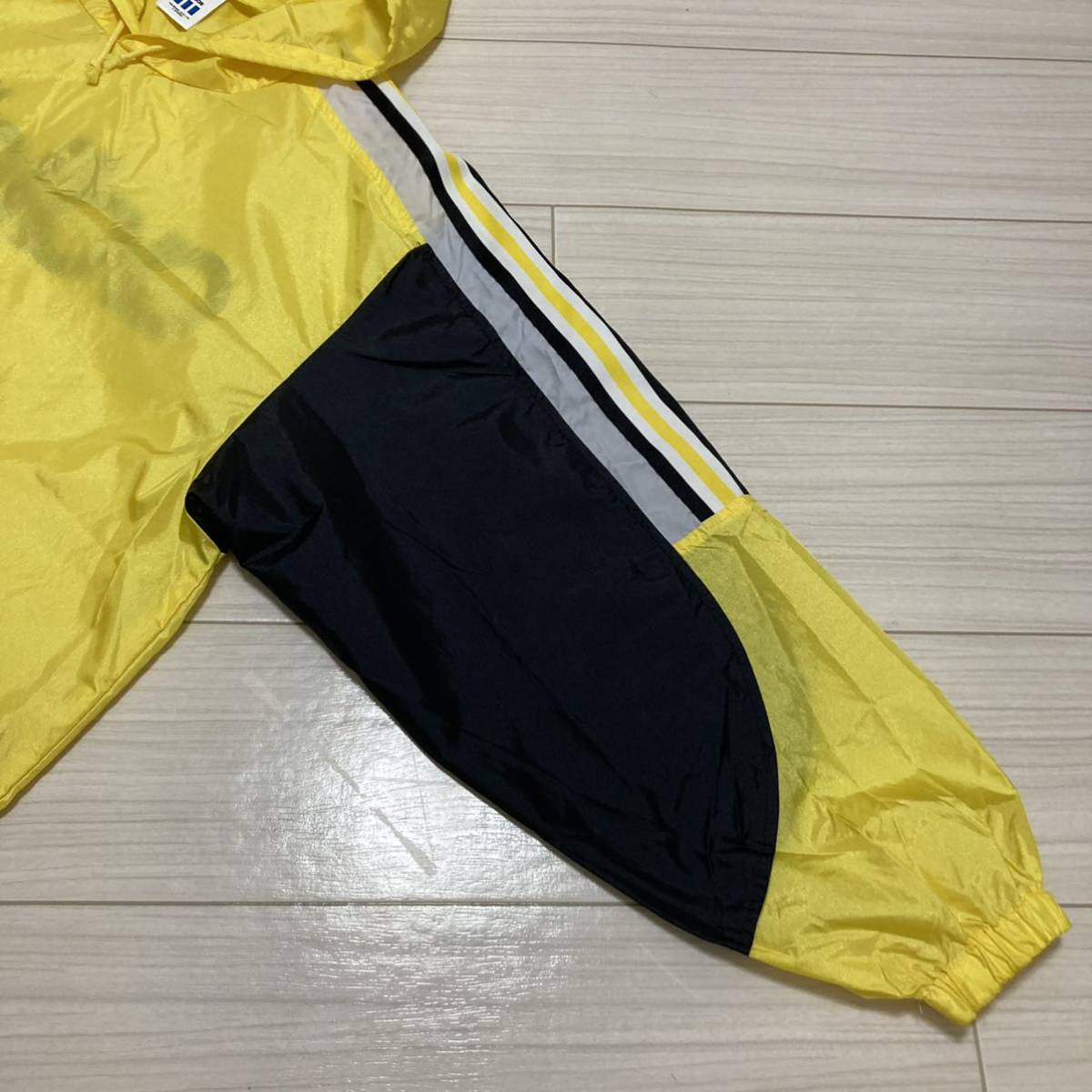 90s adidas アディダス デサント製 ビッグロゴ アノラック 90s adidas アディダス デサント製 ビッグロゴ アノラック