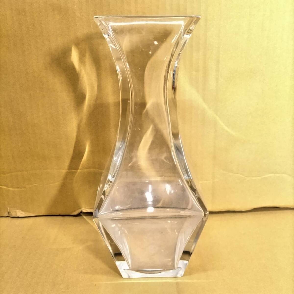 B621-U36-18 Baccarat バカラ クリスタルフラワーベース 花瓶 サイズ(約)幅13.5cm 奥行14cm 高さ27cm 口径9×9cm ⑥の画像5