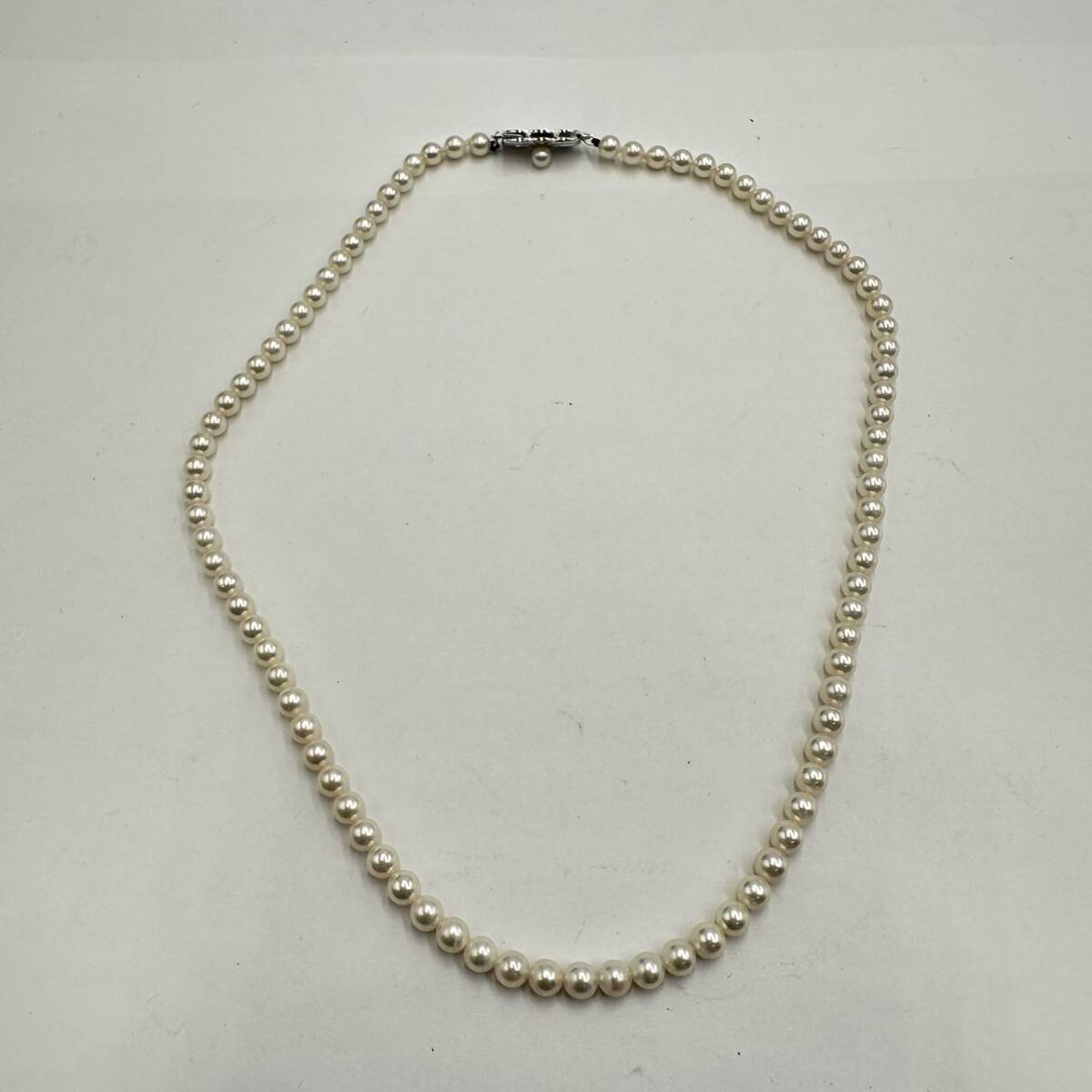 D129-U13-2477 ◎ MIKIMOTO ミキモト パールネックレス 真珠 ファッション小物 アクセサリー 箱付き ①_画像3