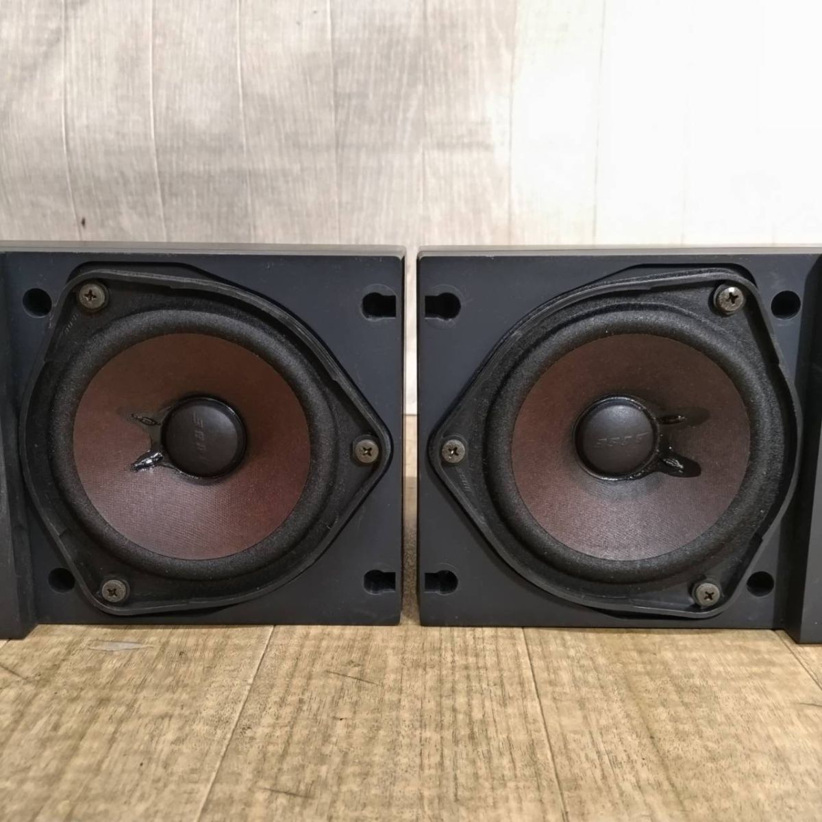 E604-U13-2491 BOSE Bose MODEL 101IT 1 way *1 speaker bus ref system setting free type black pair sound out has confirmed ⑥
