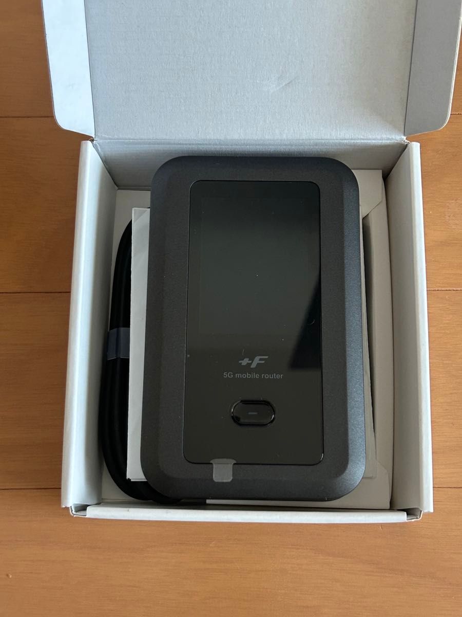 FUJISOFT 富士ソフト+F FS050W・5G対応WiFiモバイルルーター FUJISOFT 富士ソフト+F FS050W・5G対応WiFiモバイルルーター