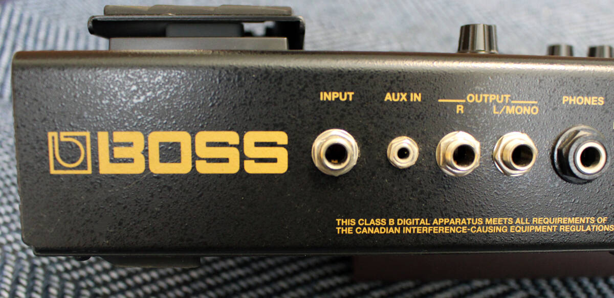 ★ BOSS GT-100 COSM Amp Effects Processor ／ ギター・マルチエフェクター【中古品】の画像4