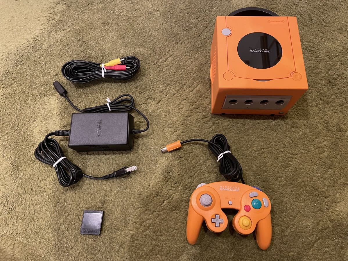 任天堂 Nintendo GAMECUBE DOL-001 ニンテンドーゲームキューブ オレンジ 本体セットの画像4