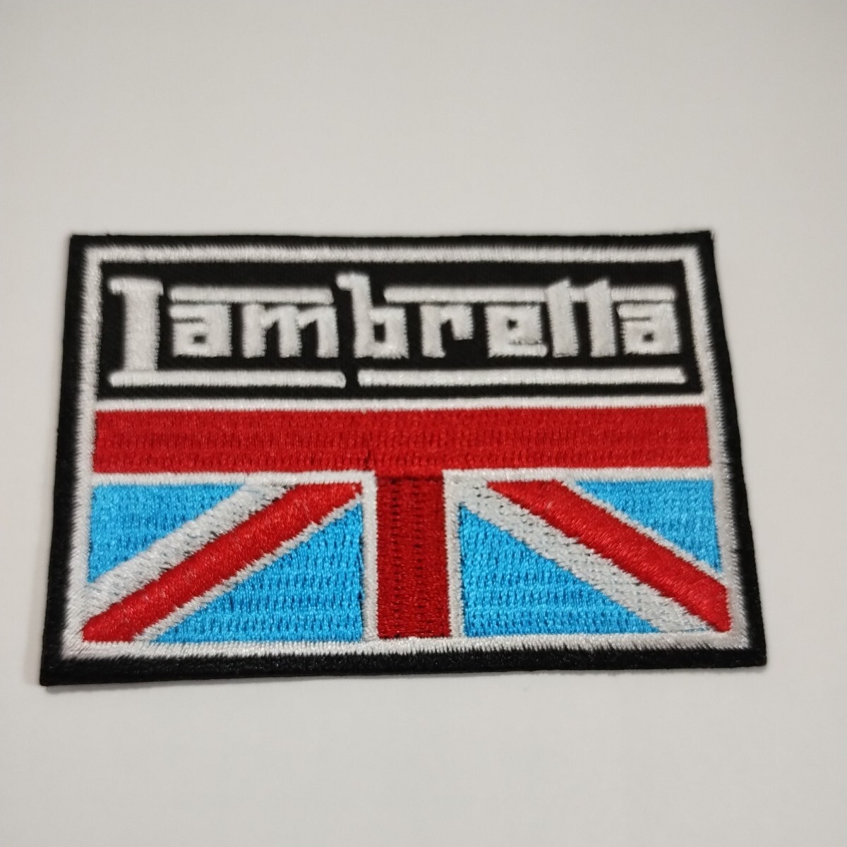 ★★ 新品　即決　アイロンワッペン　パッチ　刺繍　No.692　イギリス_画像1