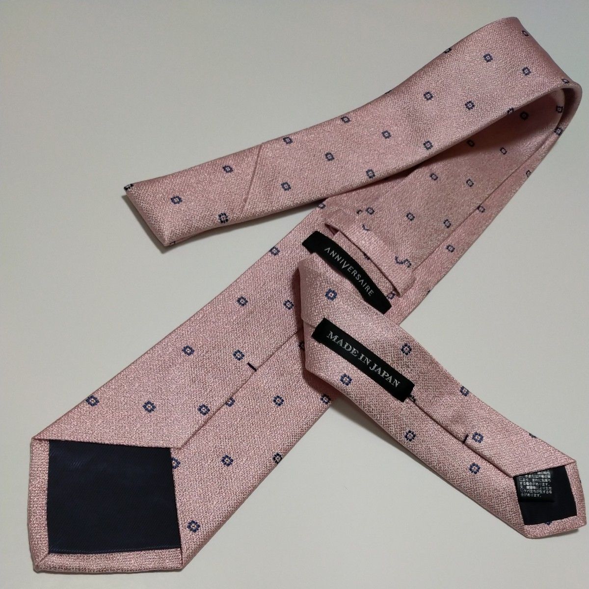  新品ブランドネクタイ 超お買い得品！高品質ネクタイ 日本製 シルク100% 超特価！タグ付き  さくら色
