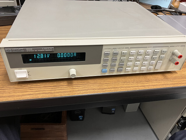  Hewlett Packard 6634B постоянный ток (DC) источник питания 