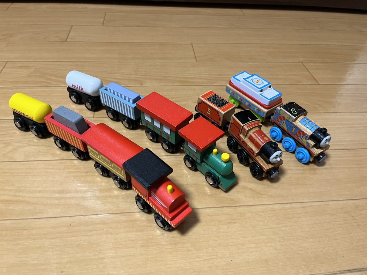トーマス おもちゃ マグネット 列車 写真のセット 木列車の画像1