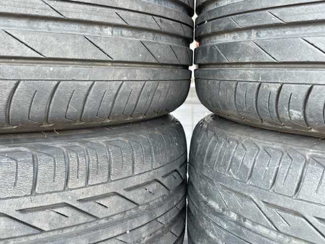 ブリヂストン　ＴＵＲＡＮＺＡ　Ｔ００１　２２５／４５Ｒ１７　５から６部山　２０１５年製　ｘ４本セット_画像3