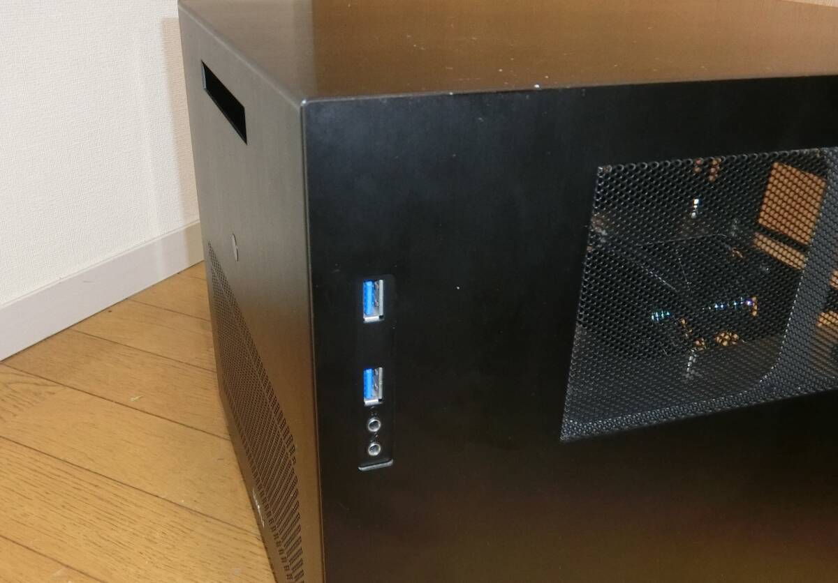 アルミ製 動作保証 LIAN LI PC-V358 MicroATX USB3.0 キューブ型の画像3