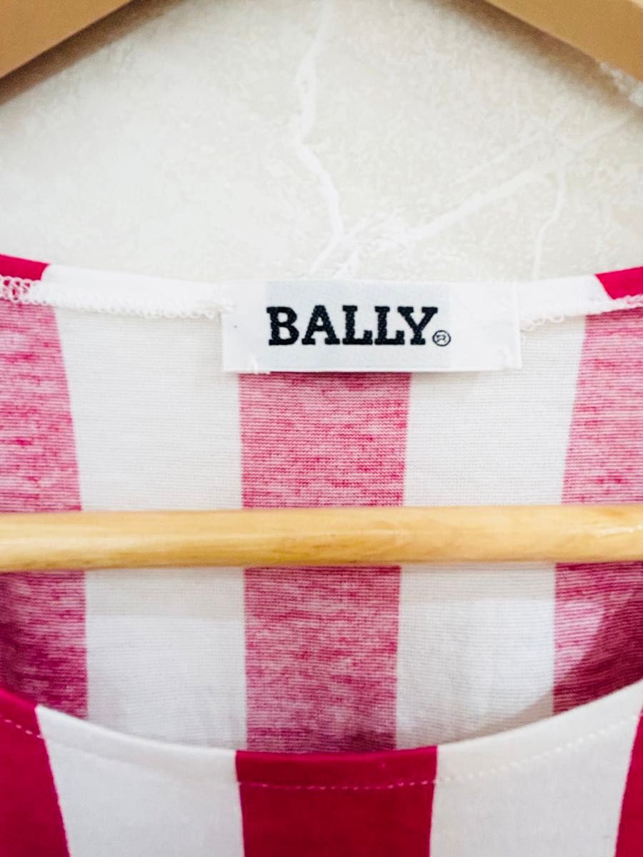 BALLY ストライプTS ピンク　ネイビー　チェーン　コイン　バリー　個性的な ヴィンテージ