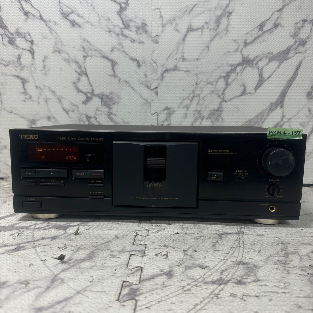 MYM4-137 激安 TEAC Stereo Cassette Deck V-600 カセットデッキ 通電OK 中古現状品 ※3回再出品で処分の画像1