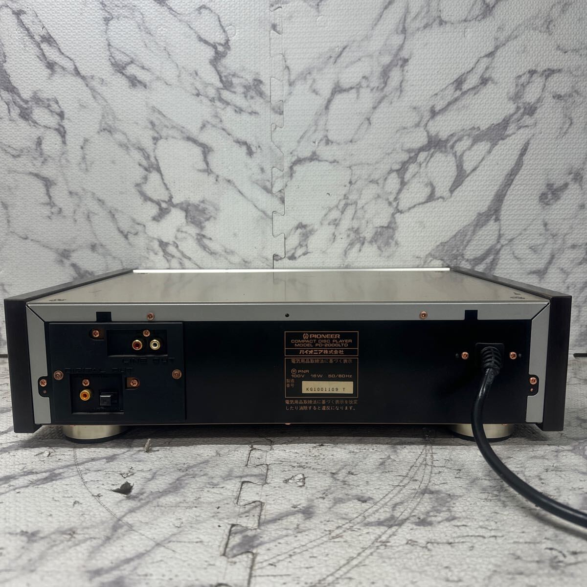 MYM4-227 激安 PIONEER COMPACT DISC PLAYER PD-2000LTD CDプレーヤー 通電OK 中古現状品 ※3回再出品で処分_画像6