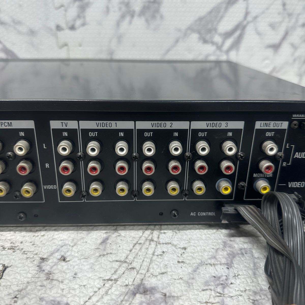 MYM4-229 激安 SONY Hi-Fi AUDIO/VIDEO SELECTOR AVH-555ES 通電OK 中古現状品 ※3回再出品で処分_画像6