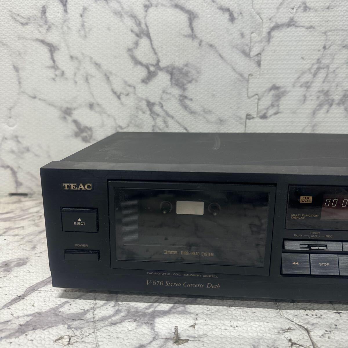 MYM4-234 激安 TEAC STEREO CASSETTE DECK V-670 カセットデッキ 通電OK 中古現状品 ※3回再出品で処分の画像3