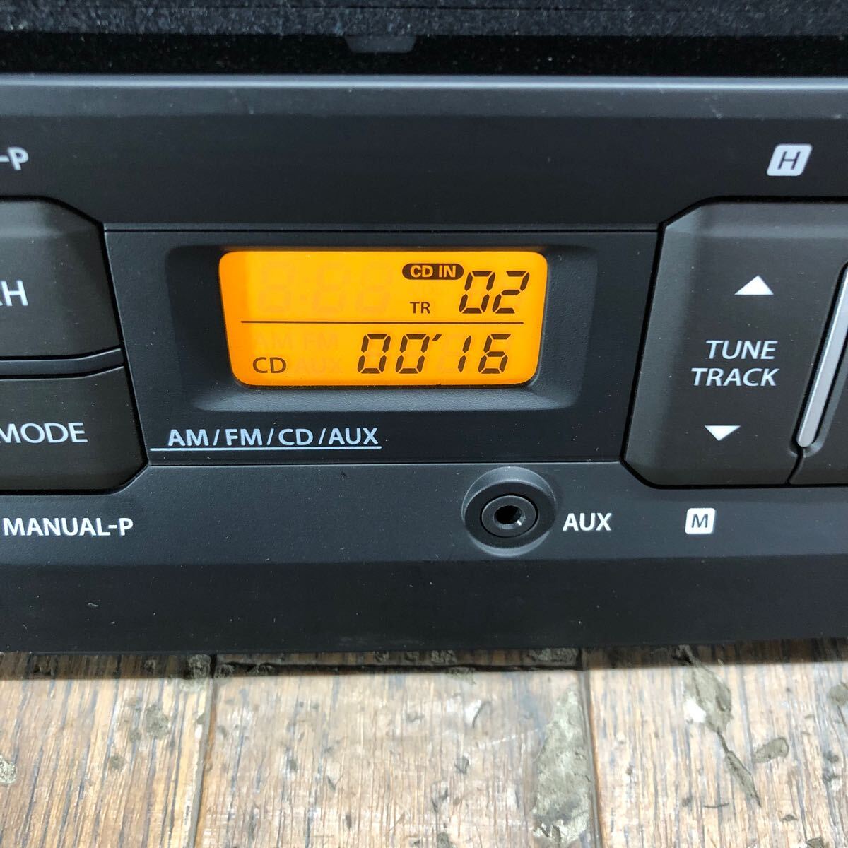 AV4-161 super-discount car stereo CD player SUZUKI clarion PS-3567 39101-63R00 9057710 CD FM/AM body only simple operation verification ending used present condition goods 