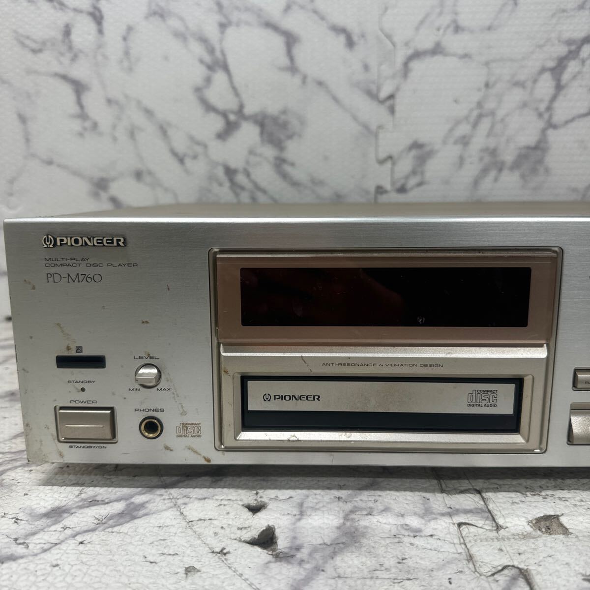 MYM4-334 激安 PIONEER COMPACT DISC PLAYER PD-M760 CDプレーヤー 通電不可 ジャンク品 ※3回再出品で処分の画像2