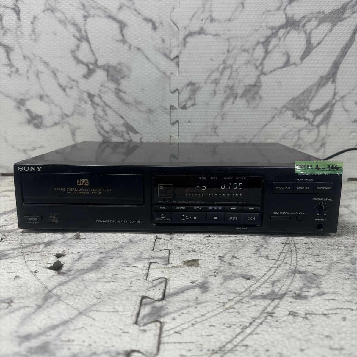 MYM4-346 激安 SONY COMPACT DISC PLAYER CDP-M57 CDプレーヤー 通電OK 中古現状品 ※3回再出品で処分の画像1