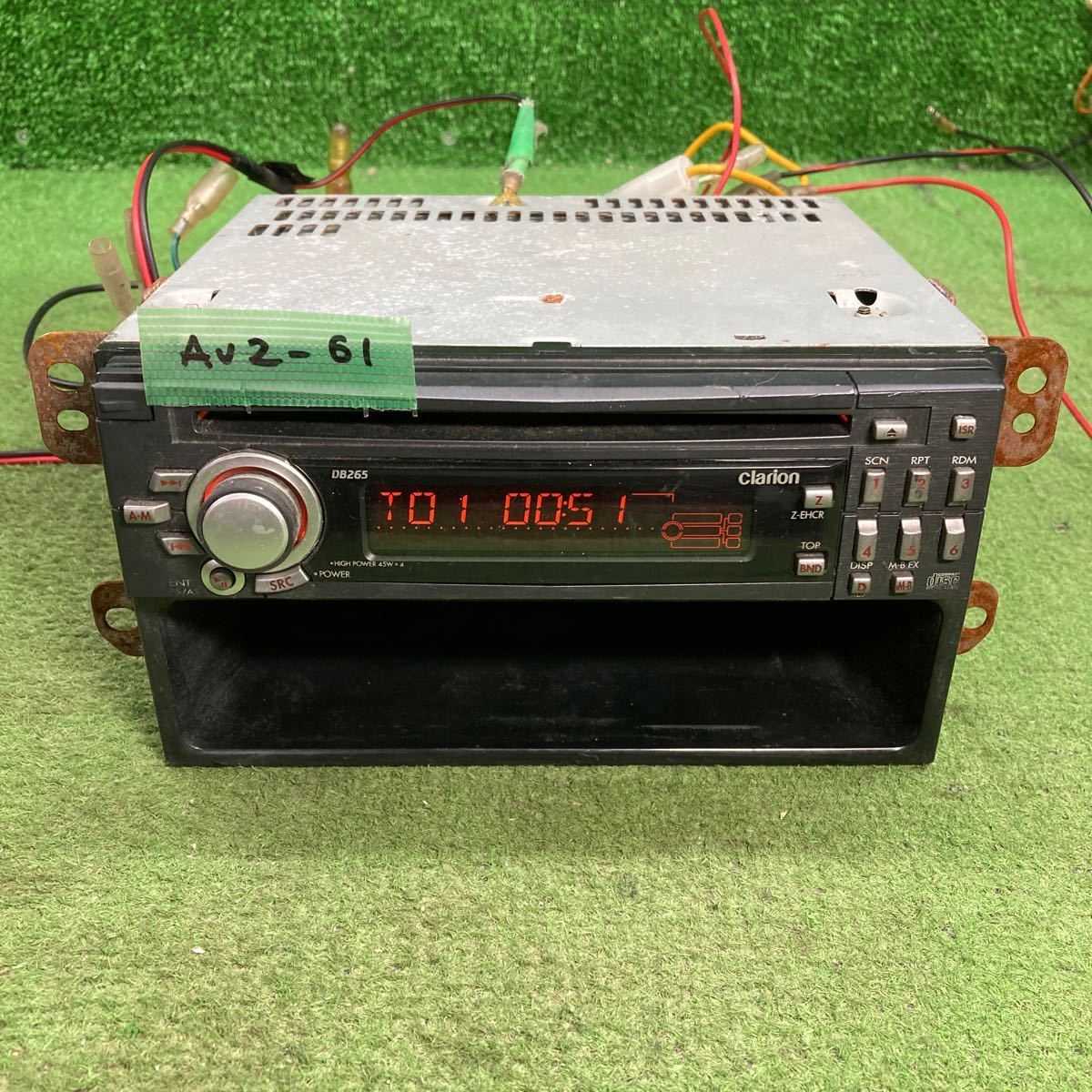 AV2-61 super-discount car stereo clarion DB265 0206159 CD box attaching body only simple operation verification ending used present condition goods 