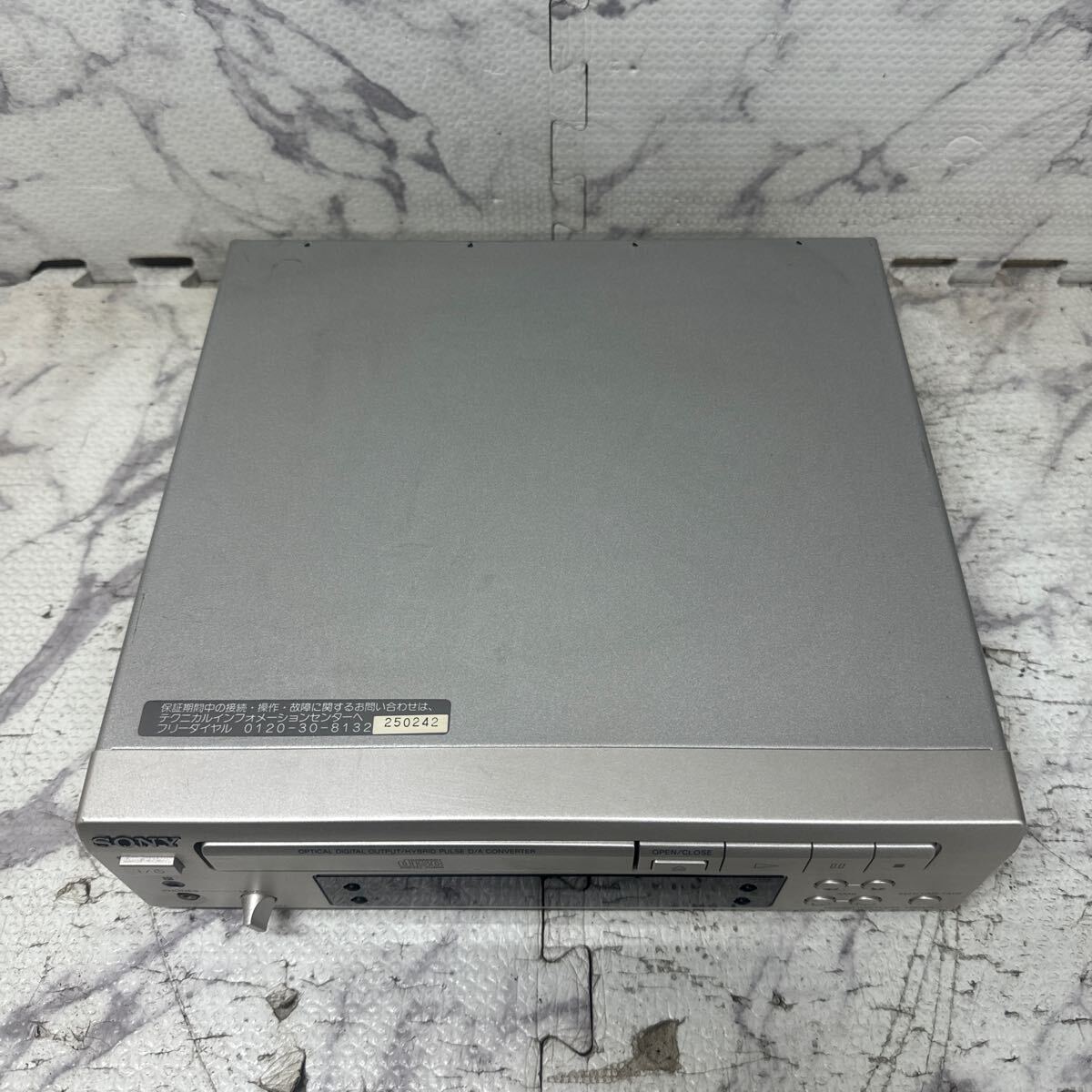 MYM4-469 激安 SONY COMPACT DISC PLAYER CDP-A39 CDプレーヤー 通電OK 中古現状品 ※3回再出品で処分の画像2