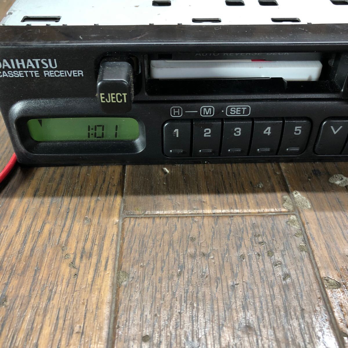 AV4-319 激安 カーステレオ テープデッキ DAIHATSU 86120-97203 CQ-LD0850A 129251 カセット FM/AM 本体のみ 簡易動作確認済み 中古現状品の画像2