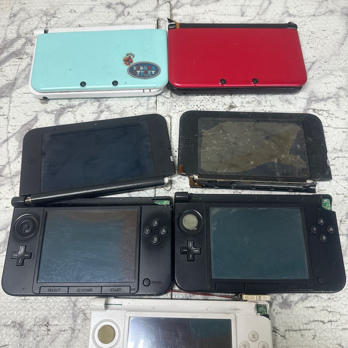 MYG-1592 激安 ゲー厶機 本体 Nintendo 3DS LL 5点 まとめ売り 動作未確認 ジャンク 同梱不可の画像3