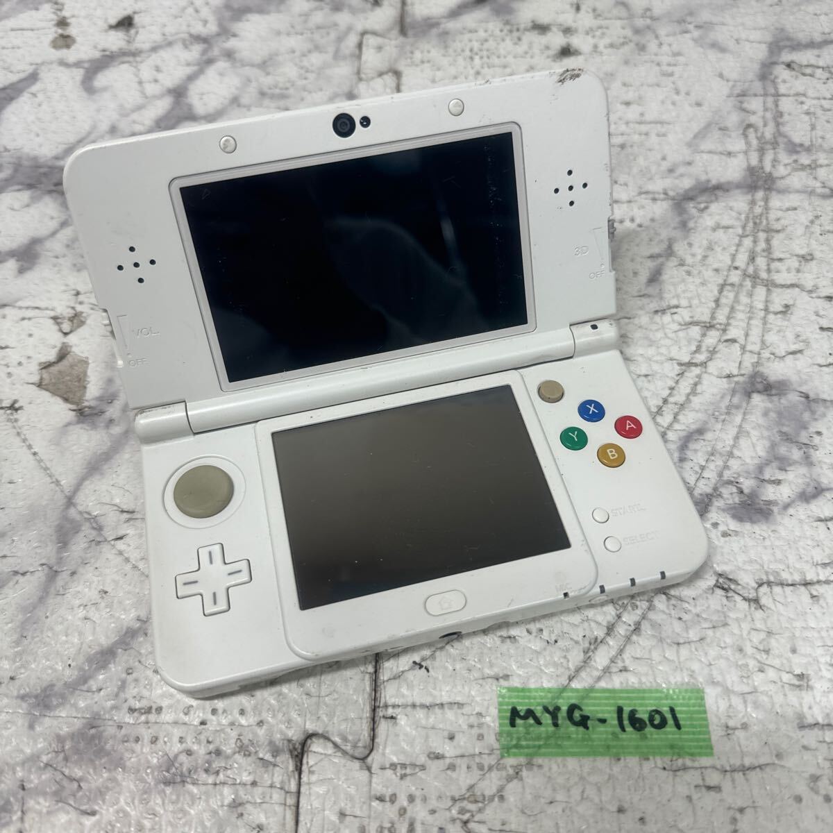 MYG-1601 激安 ゲー厶機 本体 New Nintendo 3DS 動作未確認 ジャンク 同梱不可の画像1