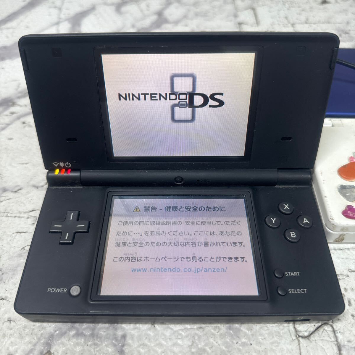 MYG-1607 激安 ゲー厶機 本体 Nintendo DSi 通電、電源OK 4点 まとめ売り ジャンク 同梱不可_画像7