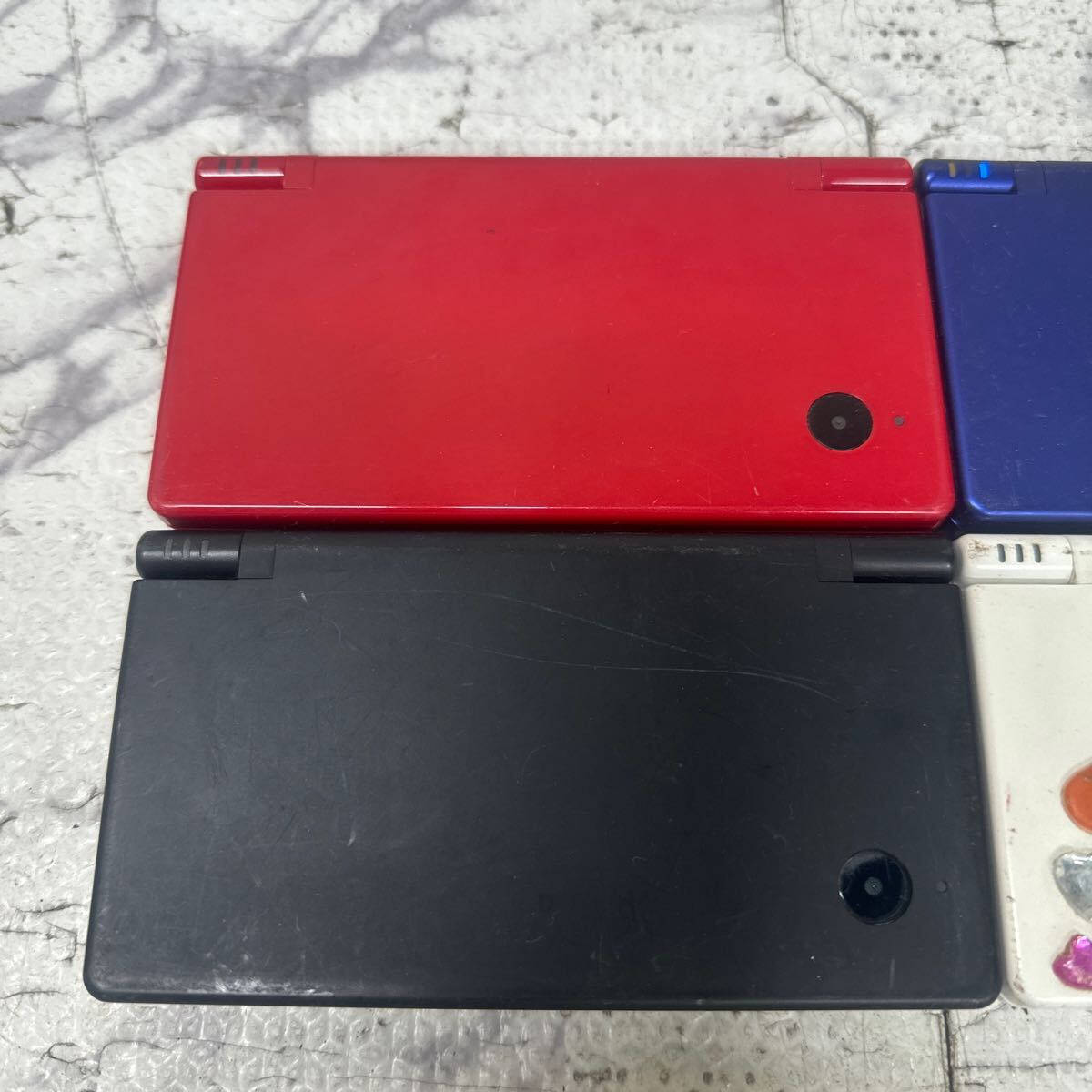 MYG-1607 激安 ゲー厶機 本体 Nintendo DSi 通電、電源OK 4点 まとめ売り ジャンク 同梱不可_画像2