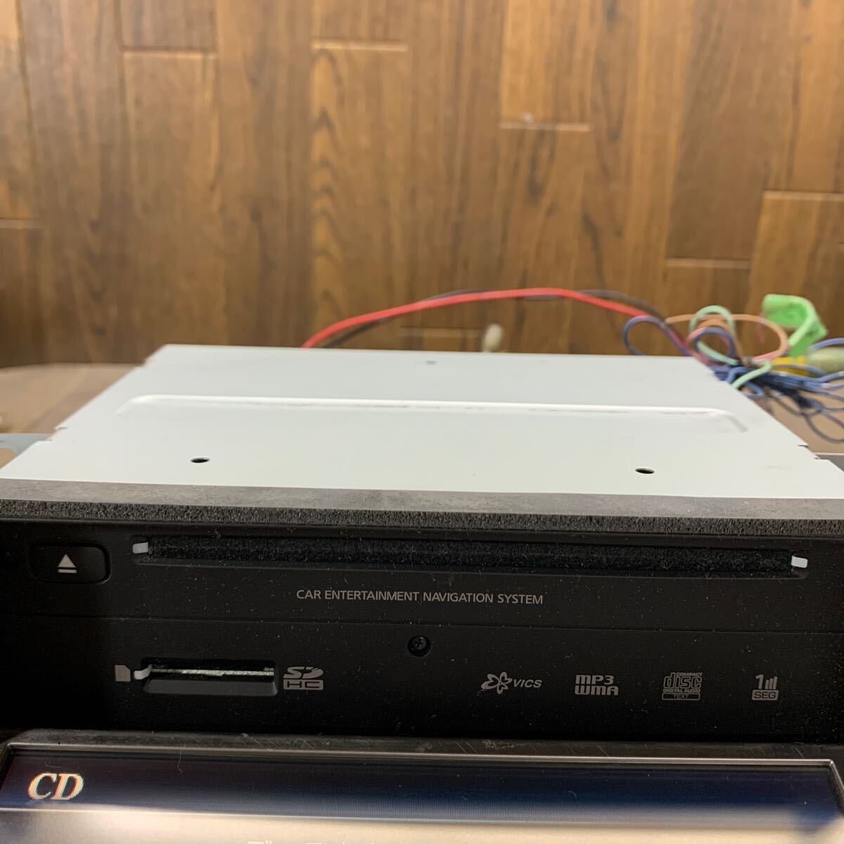 AV4-631 激安 カーナビ 日産 SANYO MS110-A NVA-MS7110 B8260-C999J 0E134824 メモリーナビ CD SD 本体のみ 簡易動作確認済 中古現状品_画像4