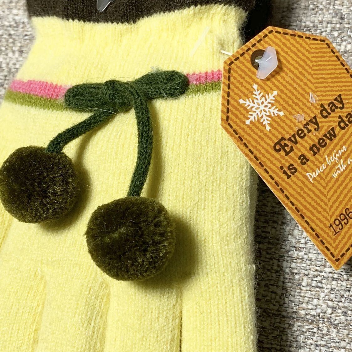  новый товар kids Kids ребенок перчатки защищающий от холода симпатичный пальто down лотерейный мешок желтый 