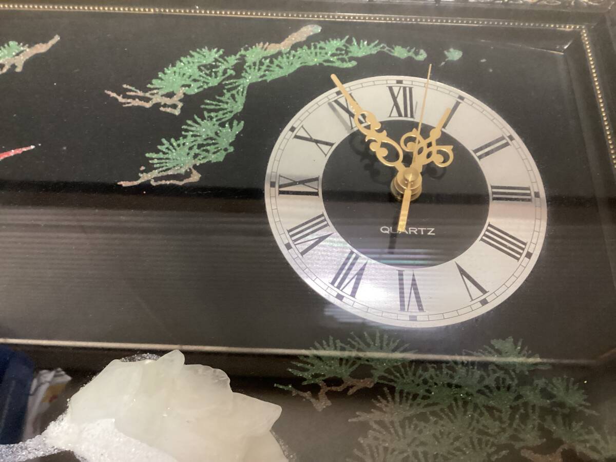 貴石画 時計付き 鶴 松 木製 額装 掛時計 美術工芸品 インテリア 長期保管品 元箱ありの画像4