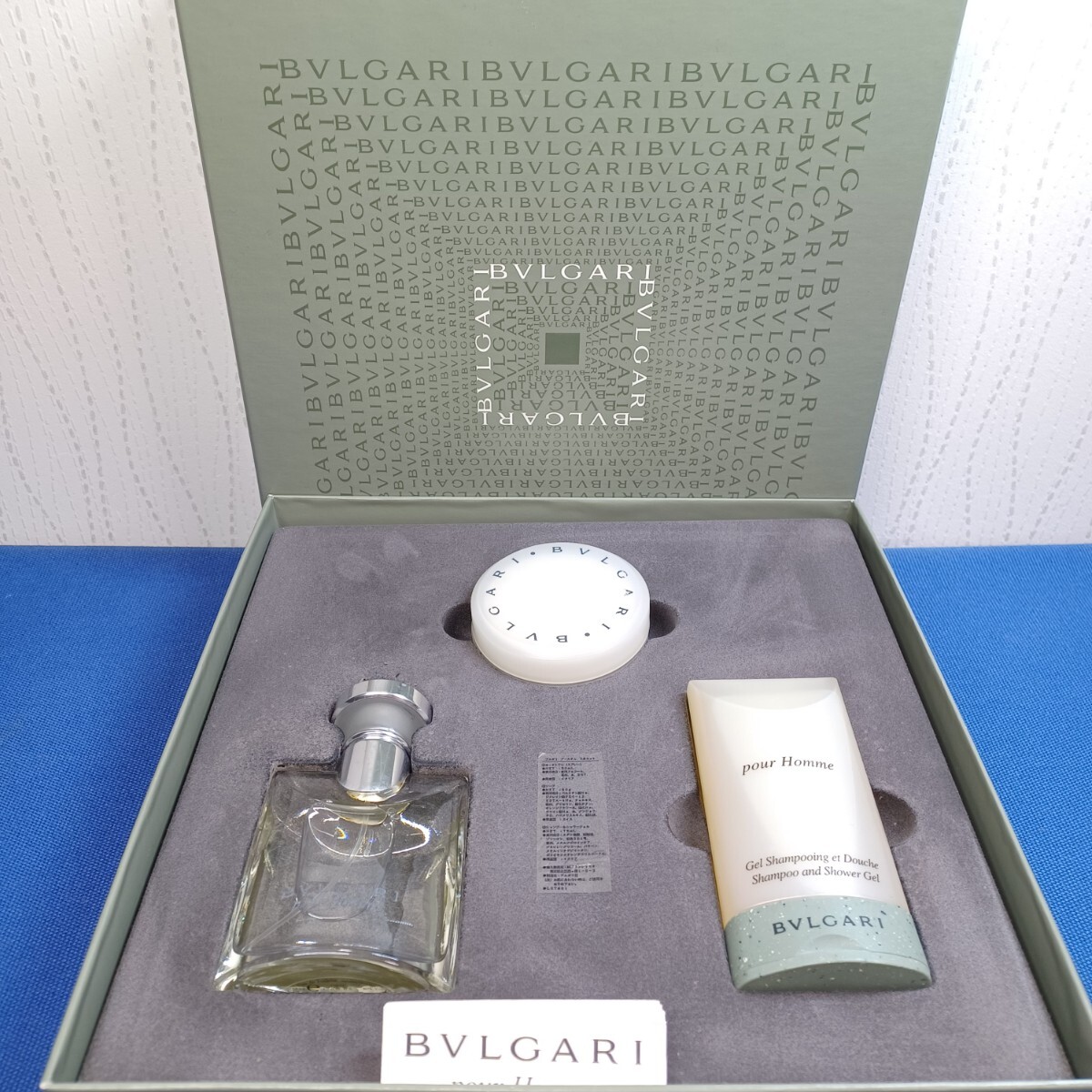 ◆BVLGARI ブルガリ プールオム 3点 セット ◆香水 オードトワレ 50ml◆サヴォン 50g◆シャンプー&シャワージェル 75ml◆未使用品の画像1