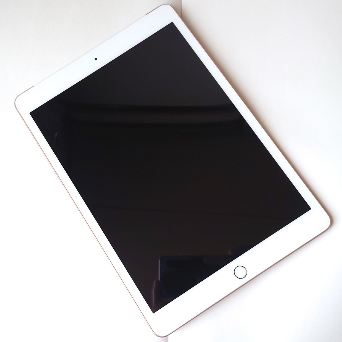 美品 iPad 7th Generation Wi-Fi+cellular 32GB Apple ゴールド 1000円スタート_画像2