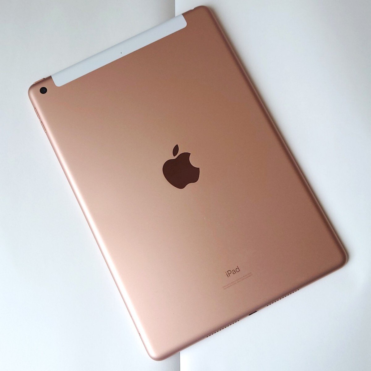 美品 iPad 7th Generation Wi-Fi+cellular 32GB Apple ゴールド 1000円スタート_画像1