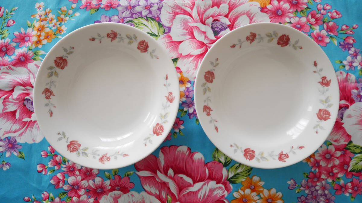  Taiwan retro large same ceramics rose pattern stew plate 2 pieces set ( diameter 20cm)