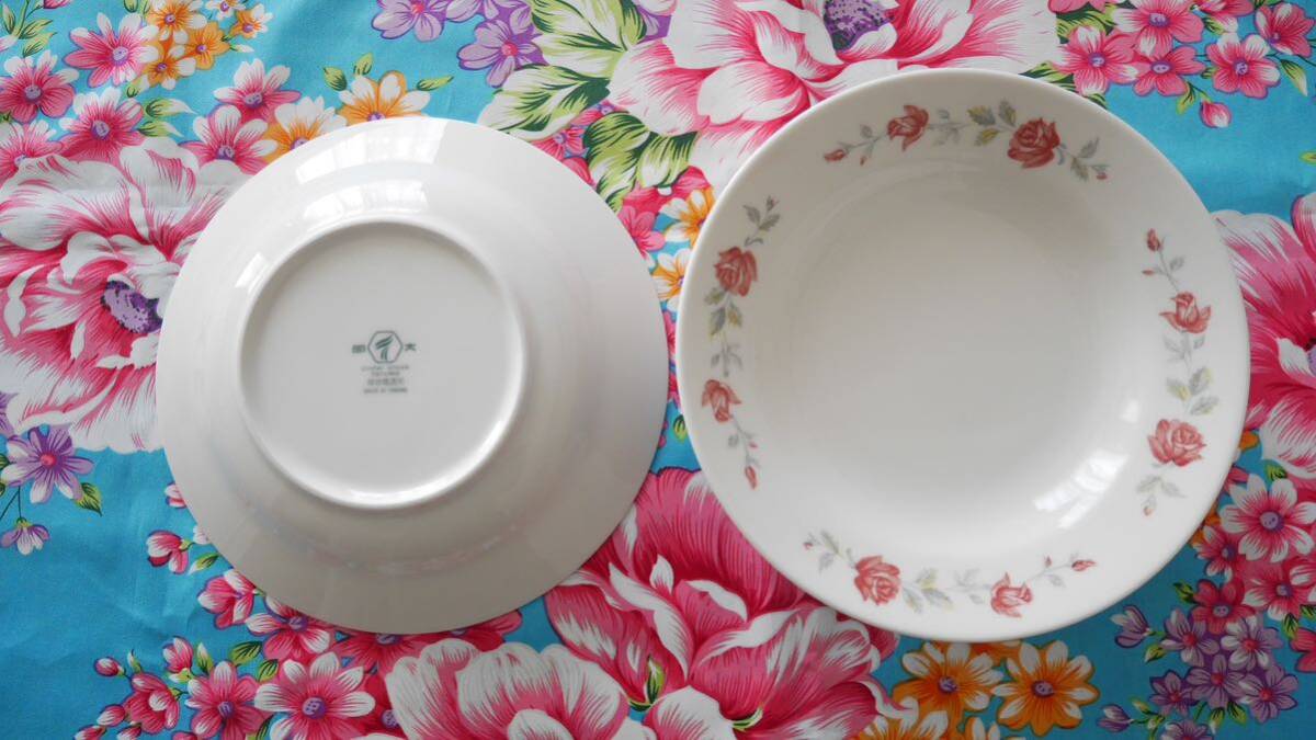  Taiwan retro large same ceramics rose pattern stew plate 2 pieces set ( diameter 20cm)