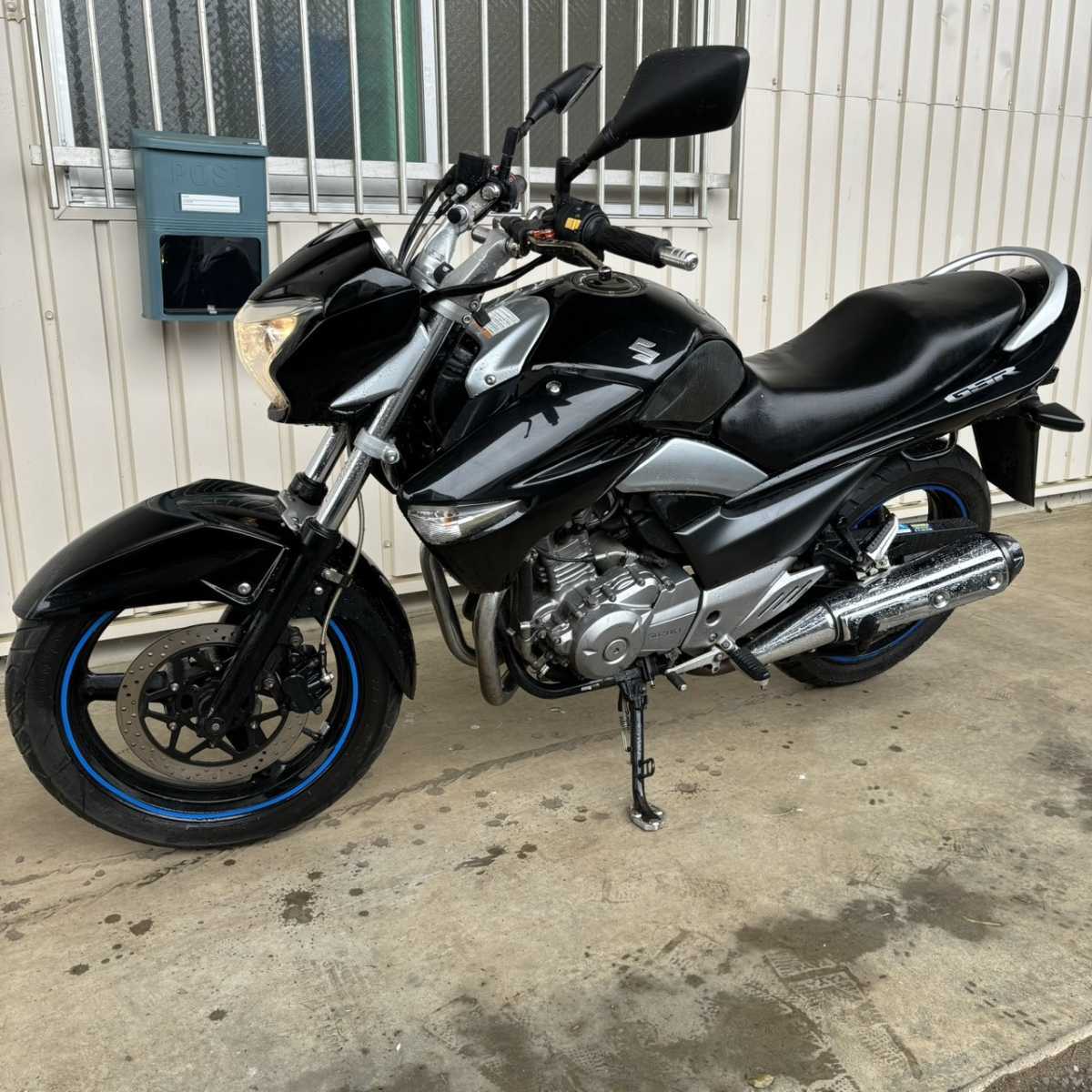 格安　GSR250　セル始動　30543ｋｍ　スズキ　インジェクション_画像2